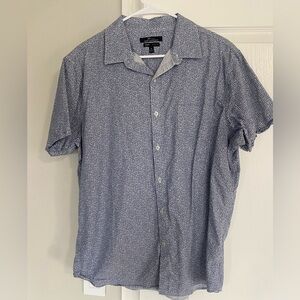 Marc Anthony Blue and White Patterned Short-Sleeve Button-Down Shirt